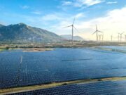 Intensification du partenariat Sonatrach-Oman dans les énergies renouvelables : un bond en avant pour la collaboration énergétique maghrébino-omanienne Sonatrach and Oman leaders shaking hands over renewable energy project