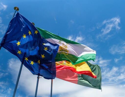 Gaming: le Maroc et l’UE signent un accord stratégique pour la filière ‘2030’ : impact sur l’industrie du jeu vidéo en Afrique du Nord Maroc et UE signant un accord pour la filière numérique '2030' avec des développeurs de jeux vidéo en arrière-plan
