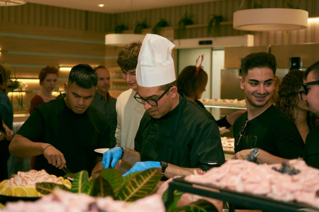 Mohamed Cheikh, le cuisinier algérien remportant Top Chef en 2021 : un hommage à la culture culinaire maghrébine