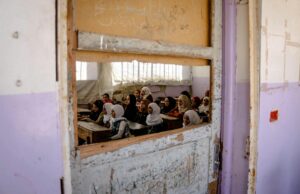 La crise des ingénieurs en sciences de l’éducation et l’illitrature chez les enfants dans le Maghreb : un avertissement de Michel Onfray Michel Onfray speaking at a conference about the crisis of engineers in science education and illiteracy among children in th