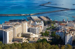 Travaux portuaires : Société mixte créée entre l’Algérie et la Chine – Guide pratique Algerian Chinese joint venture CCPC Algeria Ports team working on port development project