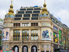 Concept stores africains à Paris : où le design reprend ses droits African concept store in Paris with colorful African textiles and handcrafted furniture