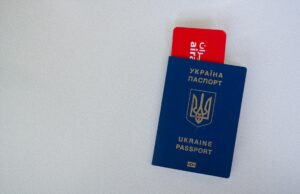 Sans visa et en vol direct : cette destination séduit de plus en plus les Algériens Famille algérienne en vol vers pays X sans visa