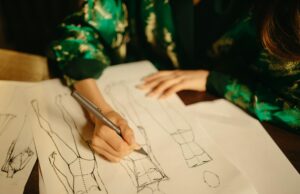 Reda Faklani: le designer belge qui fusionne héritage marocain et mode masculine Reda Faklani, a Belgian-Moroccan designer working at his studio filled with traditional Moroccan elements and contemporary me