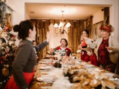 L’immigration maghrébine en France : l’impact démographique sur le nouvel équilibre Famille maghrébine au dîner en France - Impact démographique de l'immigration maghrébine sur la nouvelle équilibre