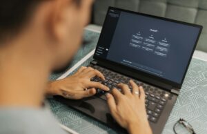 Les talents tunisiens dans l’IA : un exemple pour le monde entier Talents tunisiens dans l'IA travaillant sur leurs projets