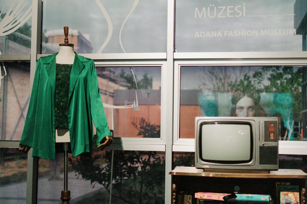 Exposition Zahira Tigtate à Drancy : célébration de la culture berbère en France