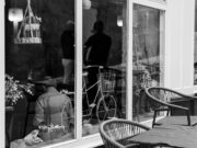 La nouvelle boutique marocaine à Nantes : un plaisir pour les amoureux du Marocain à portée de main Interieur boutique marocaine à Nantes avec produits traditionnels et décorations maghrébines