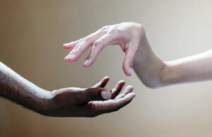 Le Nouveau Traité d’Amitié Marocain-Français : Une Relation Plus Équilibrée entre Deux Partenaires Stratégiques nouveau traité damitié marocainfrançais featured image