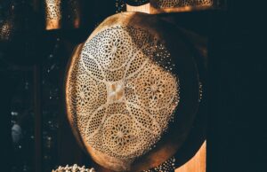 Artisanat marocain en pleine lumière à Bruxelles – Salon SMAP IMMO Moroccan artisans exhibiting their crafts at the SMAP IMMO fair in Brussels