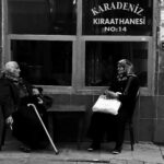 Grand-mère algérienne et touriste étranger : viral video de l’amitié interculturelle
