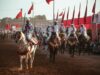Le Maroc est invité d’honneur de la 15e édition du Festival de l’histoire de l’art à Fontainebleau Marocain offrant une pièce d'art au Festival de l'histoire de l'art à Fontainebleau