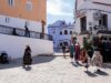 Les familles marocaines : la révolution silencieuse derrière les nouvelles tendances Moroccan family adopting new fashion trends in a quiet revolution