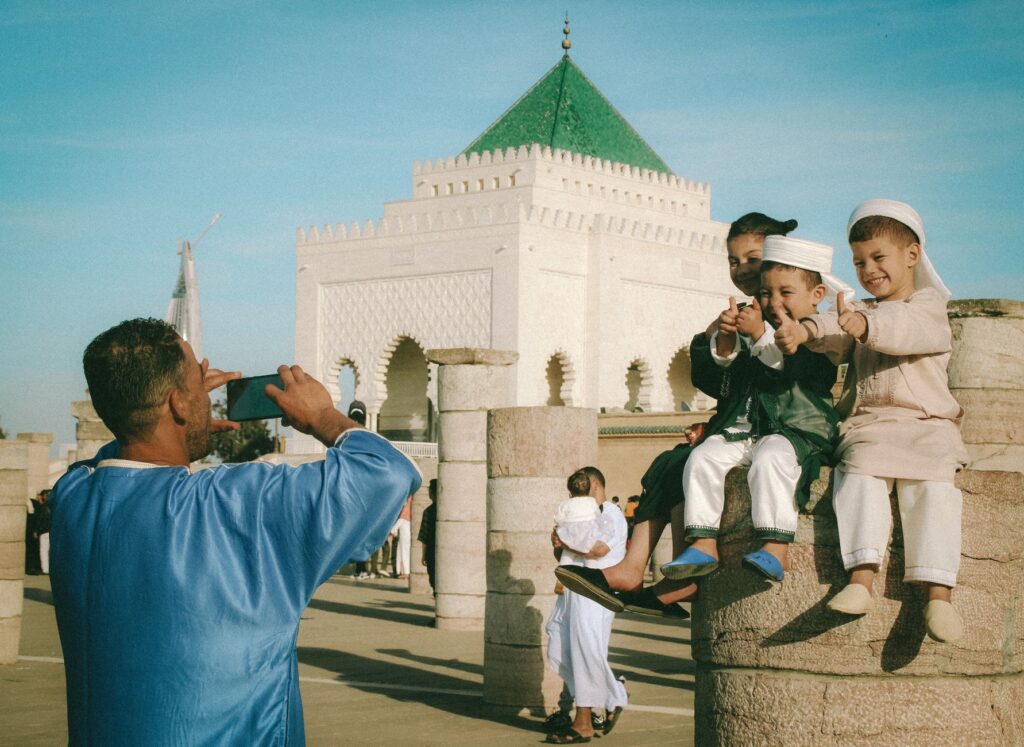 Fontainebleau : Mohammed Mehdi Bensaid défend sa nouvelle vision culturelle du Maroc