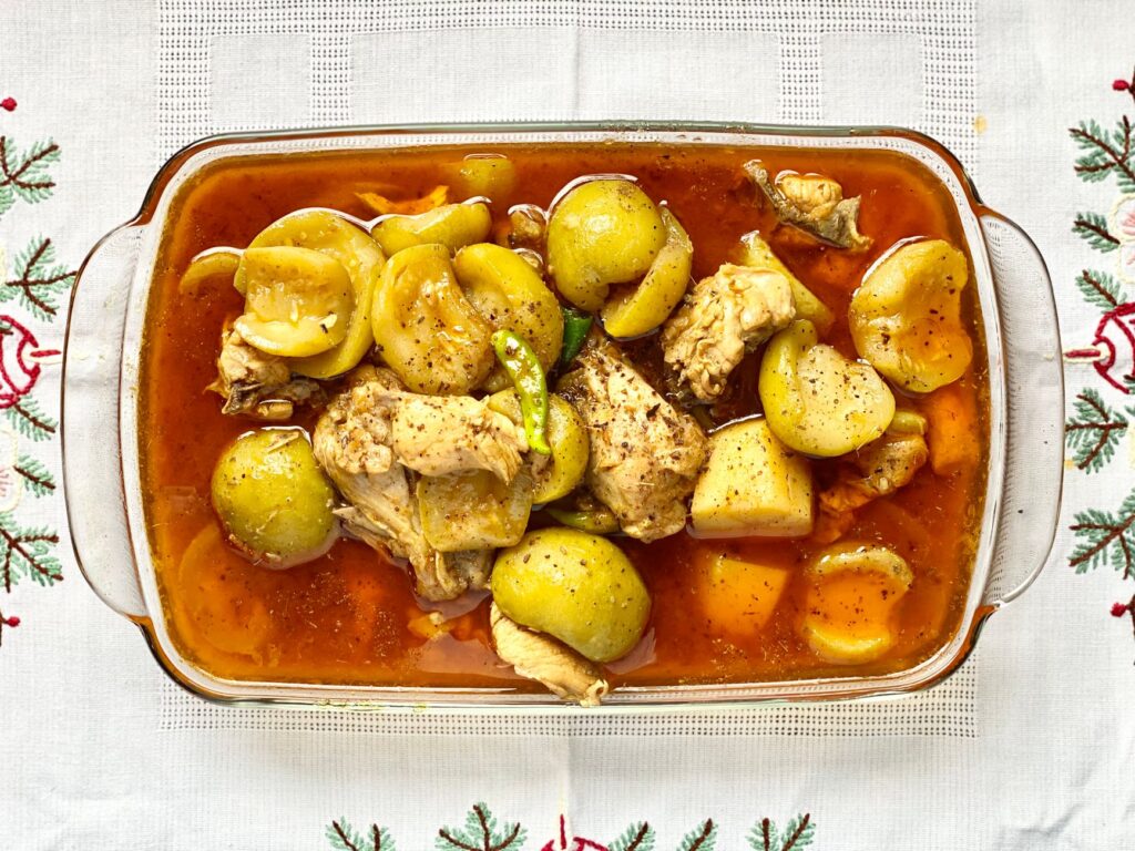 Ragoût aux patates douces et poulet : la recette idéale pour utiliser les restes dans le frigo