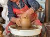 Nantes : Découvrez l’artisanat marocain à portée de main Artisans Marocains de Nantes faisant du potier traditionnel