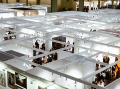 La culture berbère en lumière : l’exposition de Zahira Tigtate à Drancy Zahira Tigtate présentant une exposition de culture berbère à Drancy, France, du 7 au 25 avril 2023.