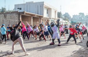 Maroc 2026 : Opel RUN & BEAT, quand le Maroc court, la culture vibre Maroc 2026 Opel RUN & BEAT race with crowds and vibrant Moroccan culture