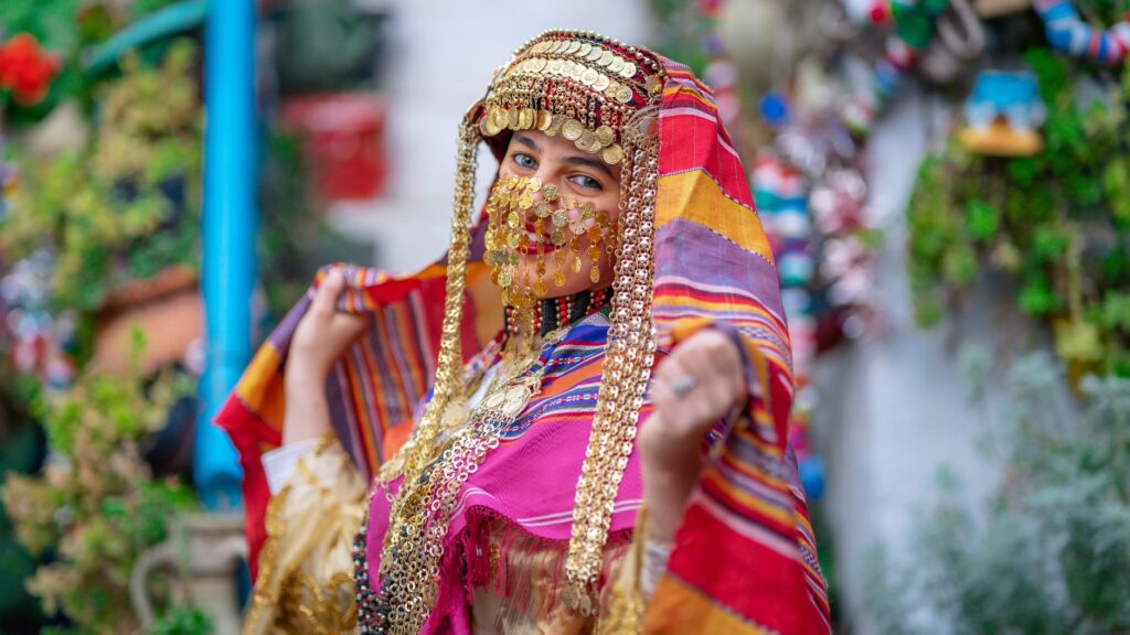 Les couleurs à porter au Maghreb en été 2026 : tendances de mode