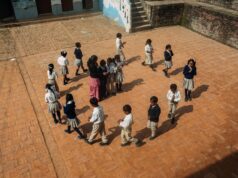 Jour de fête : les jeux et les activités des écoles maghrébines – un riche patrimoine à partager Maghrebin school festival with children playing traditional games