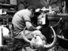 L’artisanat reprend vie au cœur du patrimoine post-Covid-19 à Sousse Artisan travaillant sur un objet traditionnel à Sousse après la crise Covid-19