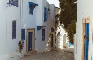 Réhabilitation de Dar Dou entre Bab Djedid et Bab Menara à Tunis : un nouvel espoir pour la vie culturelle de notre ville Dar Dou rehabilitation entre Bab Djedid et Bab Menara Tunis - Une scène historique culturelle en pleine réanimation