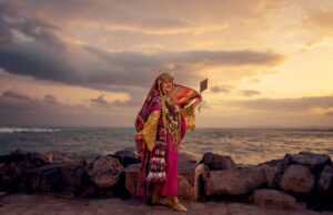 Hind Joudar, la mode tunisienne : un dialogue entre les cultures Hind Joudar fashion collection show featuring traditional Tunisian outfits with modern designs