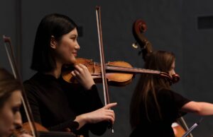 Ima-Yemma : Un orchestre maghrébin qui fusionne chaâbi, soul et klezmer Ima-Yemma Maghrebin Orchestra performing a blend of chaabi, soul, and klezmer music
