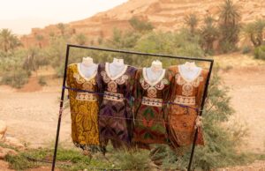 Marocain Hind Joudar : Dialogue interculturel dans le monde de la mode Marocain Hind Joudar showcasing refined intercultural fashion with Berber, Arab and Western influences