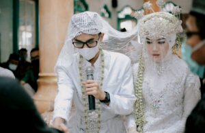 L’économusée algérien : Assistez à un mariage traditionnel Algerian couple at traditional wedding ceremony
