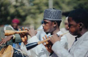 Ima-Yemma : l’orchestre de Chaâbi qui fait la fête avec le Klezmer Ima-Yemma Chaâbi orchestre jouant Klezmer avec musiciens juifs au centre