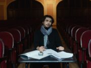 Abdelmadjid Meskoud, la voix éternelle du chaâbi algérien est décédée Abdelmadjid Meskoud, la voix éternelle du chaâbi algérien en train de chanter sur scène