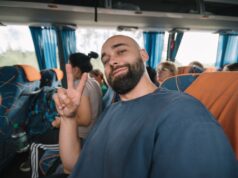 Sadaoui : Un voyage scientifique transformateur en Biélorussie Group of young Maghrebi students on a transformative scientific voyage in Belarus