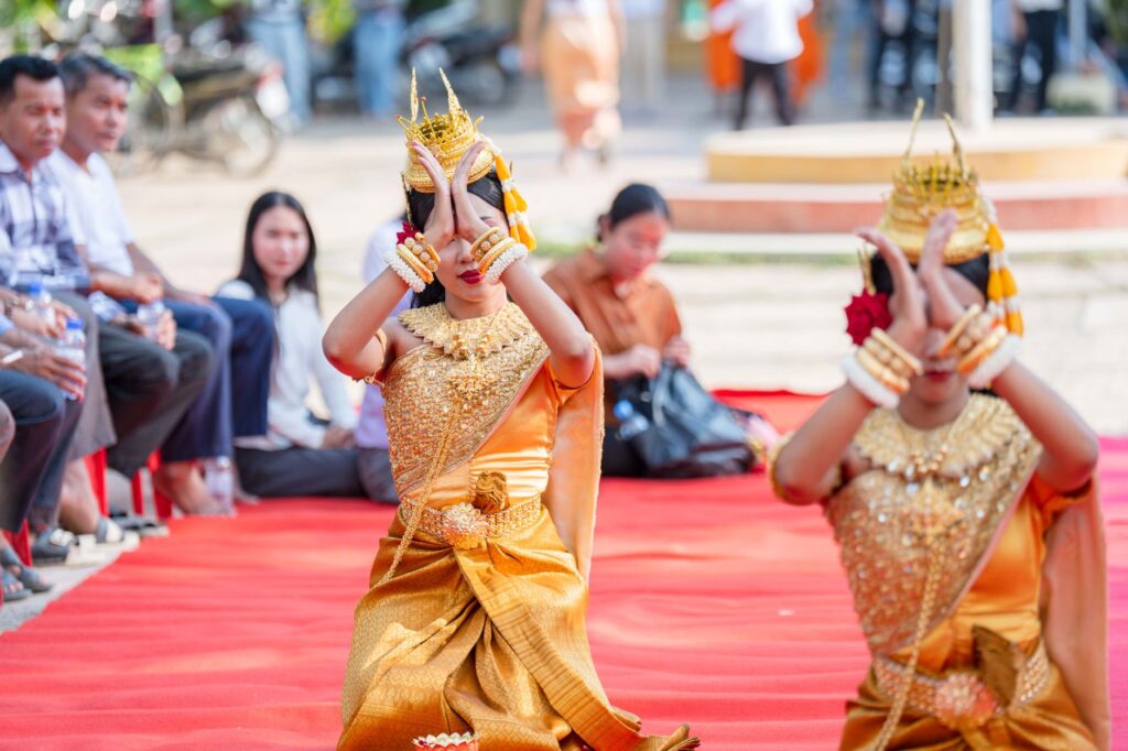 Le mariage traditionnel khmer : un voyage vers la culture cambodgienne