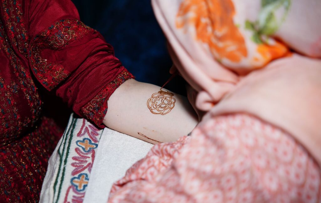 Le henné maghrébin : une pratique culturelle pour la beauté et le bien-être
