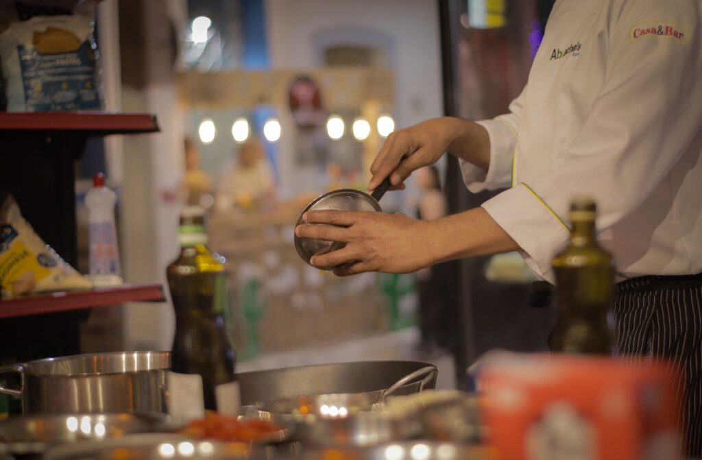 Mohamed Cheikh présente sa recette préférée de chorba : la recette authentique