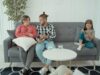 Le psychiatre quimpérois partage ses conseils pour réduire les temps d’écran et améliorer la santé mentale des enfants Quimper psychiatrist helping family manage screen time for child mental health