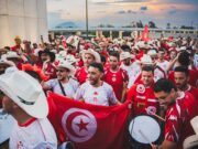 Le Festival national de la chanson chaâbi : une anthologie au service de la mémoire Crowd enjoying 20th anniversary of the National Festival of Chaabi Music in Tunisia
