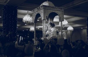 Un mariage (presque) traditionnel au Hellfest : histoire derrière l’événement Nearly traditional Moroccan wedding at the Hellfest metal festival in France