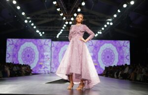 TALEL Paris illustre le Maroc à la Fashion Week de Paris : Une victoire pour la mode marocaine diasporique TALEL Paris models showcasing Moroccan fashion at the Paris Fashion Week