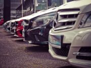 Allemagne et Algérie : les industriels automobiles allemands travaillent dans l’industrie automobile algérienne Industriels allemands travaillant dans une usine automobile en Algérie