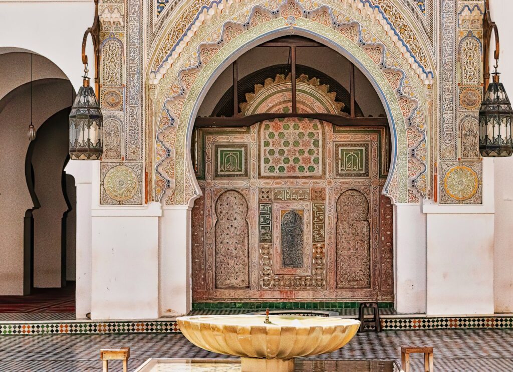 Coopération culturelle entre l’Andalousie et le Maroc : la Méditerranée en harmonie avec la mode et l’art