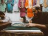 Jimmy Mohamed et Souailla : La vie d’un artiste maghrébin marquée par la séparation Jimmy Mohamed et Souailla en train de travailler sur une œuvre d'art