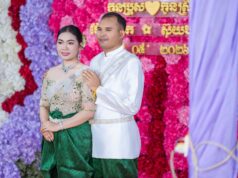 Le mariage traditionnel khmer : histoire et symbolisme traditional khmer wedding ceremony with bride and groom in traditional attire