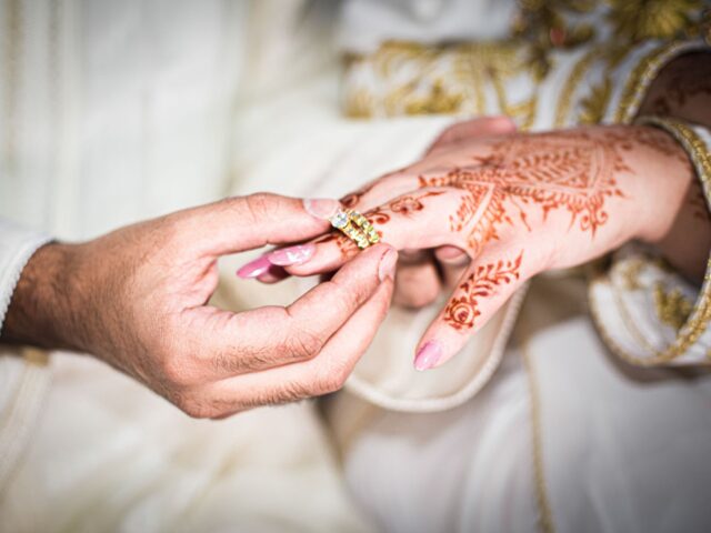 Dreaming Marocaine Woman Moroccan woman dreaming of a later marriage with lower birth rates