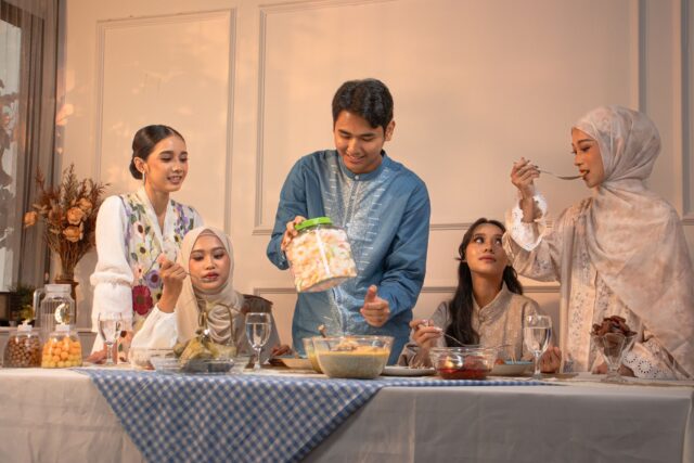 Families enjoying authentic Ftour Ramadan recipes during a traditional meal