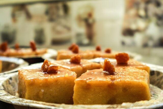Trileçe Marocain dessert with citrus notes, almond, honey and orange flower