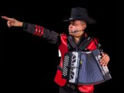 L’inoubliable voix d’Abdelmadjid Meskoud : un hommage Abdelmadjid Meskoud, chanteur algérien de la musique raï, en train de chanter