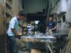 L’excellence de l’artisanat tunisien saluée par l’UNESCO : découvrez les créations Artisans tunisiens présentant des créations UNESCO-récompensées en atelier