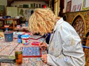 Taoufik Behi: L’artiste maghrébin réinventant la culture tunisienne Taoufik Behi painting Tunisian culture